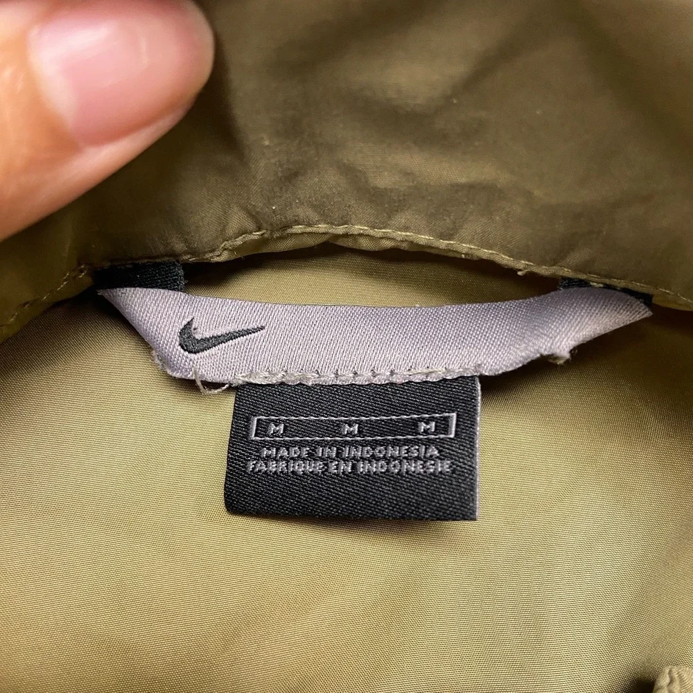 Nike Windbreaker Jacket Mens Medium Beige Athletic Sport Lightweight Full Zip